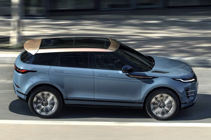 2024 Range Rover Evoque side action
